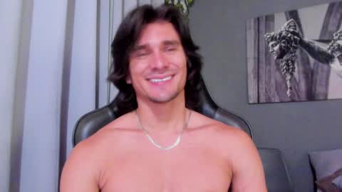 Snapshot of axel_owen chatting on December 22, 8:58 pm Axel online show from December 22, 8:58 pm