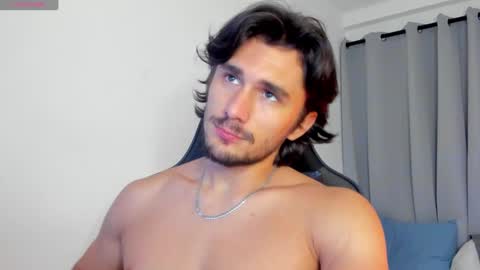 Snapshot of axel_owen chatting on September 17, 12:44 am Axel online show from September 17, 12:44 am