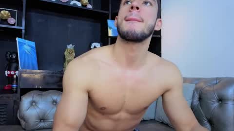 Axel  online show from March 31, 9:49 pm