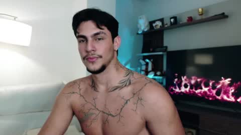 axelblack7 online show from April 12, 11:44 am