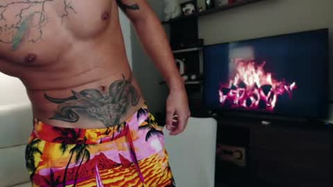 axelblack7 online show from April 14, 6:35 am