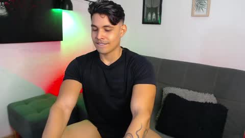 axell online show from April 15, 1:38 am