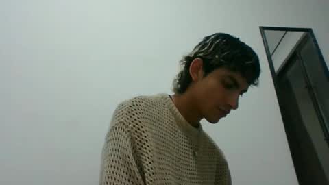 Snapshot of axellatino_ chatting on March 5, 2:36 am Axel online show from March 5, 2:36 am