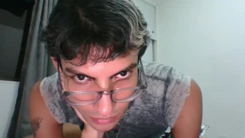 Snapshot of axellatino_ chatting on February 14, 2:07 am Axel online show from February 14, 2:07 am