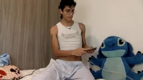 Axel  online show from February 14, 11:00 pm