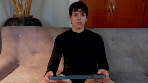 Axel Raven online show from November 13, 7:18 pm