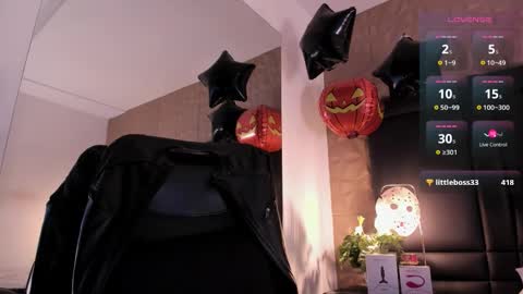 Axel Thompsom online show from October 27, 2:52 pm