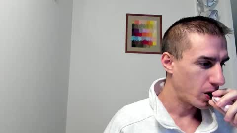 Axl online show from December 5, 2:51 am