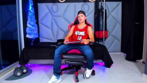 Ayden Miller online show from December 3, 10:29 pm