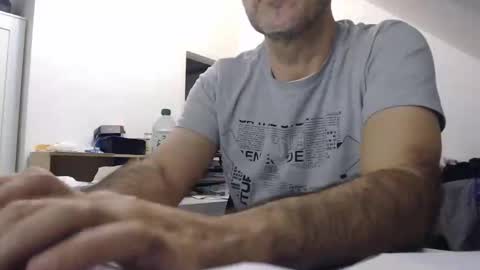 Snapshot of aylinniyerim chatting on February 17, 12:21 am aylinniyerim online show from February 17, 12:21 am