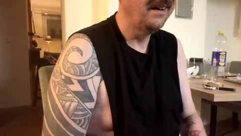 BEEF DADDY online show from November 9, 9:52 pm