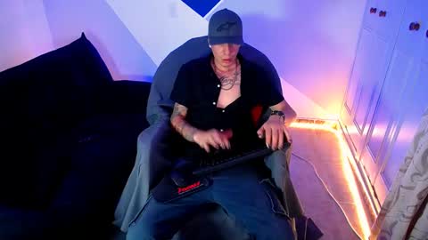 baan9 online show from March 8, 8:35 pm