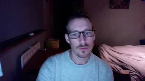 Bad dad43 online show from December 31, 11:06 pm