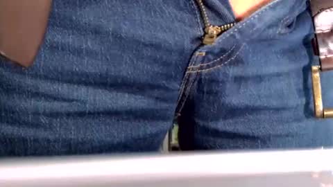 bald_bone online show from November 24, 1:34 pm