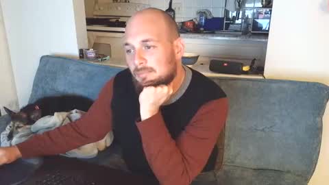 Snapshot of baldafterdark chatting on October 21, 2:36 am Anthony online show from October 21, 2:36 am