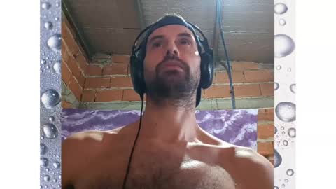 Snapshot of banana_argen_15 chatting on February 1, 10:55 pm Ezequiel online show from February 1, 10:55 pm