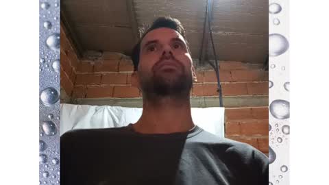 Snapshot of banana_argen_15 chatting on December 15, 1:35 am Ezequiel online show from December 15, 1:35 am