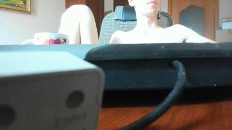 Snapshot of banana_skinny_boy chatting on October 20, 11:36 am BananaBoy online show from October 20, 11:36 am