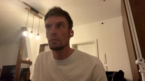 Snapshot of basst23 chatting on January 3, 11:44 pm basst23 online show from January 3, 11:44 pm