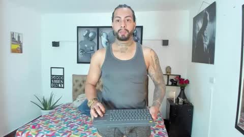 bastian_jones1 online show from October 26, 3:47 pm