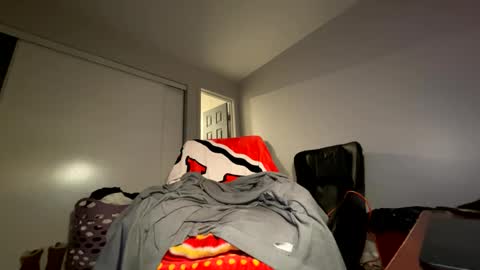 BBCKCCHIEF6902 online show from December 8, 12:30 pm