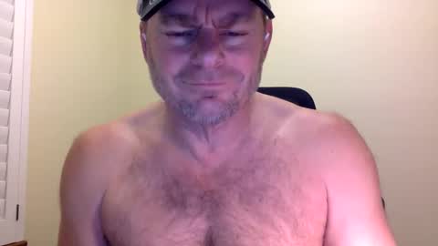 Snapshot of bcjonny chatting on December 22, 5:45 am BCJonny online show from December 22, 5:45 am