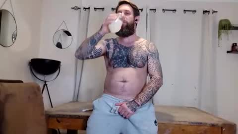 beardedtattedguy online show from December 2, 10:02 pm