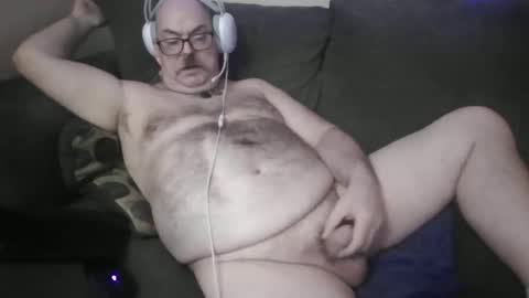 Pig Bear online show from April 27, 6:13 pm