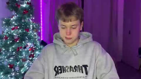 beeb0y online show from December 4, 2:35 pm