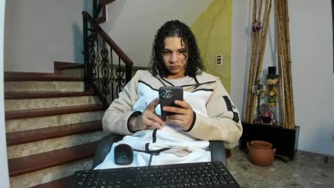 independent model online show from June 2, 12:00 am