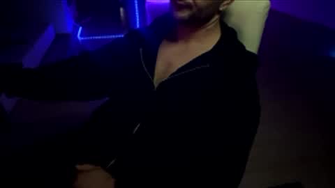 bello477192 online show from April 12, 8:43 pm