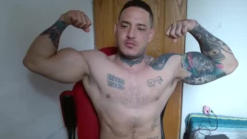 Snapshot of benjamin_isaac chatting on October 6, 2:00 pm benjamin_isaac online show from October 6, 2:00 pm