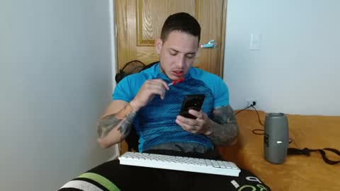 Snapshot of benjamin_isaac chatting on March 8, 9:40 pm benjamin_isaac online show from March 8, 9:40 pm