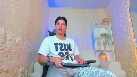 BENJAMIN online show from January 29, 1:16 am