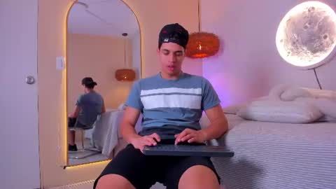 BENJAMIN online show from June 11, 2:53 am