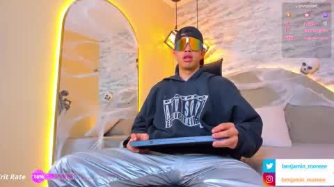 BENJAMIN online show from October 17, 1:48 pm