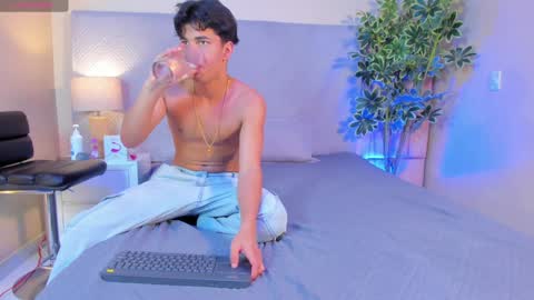 BENJAMIN online show from February 6, 12:43 am