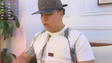 bennett_alejoo online show from April 17, 9:50 pm