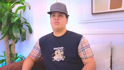 bennett_alejoo online show from May 31, 7:48 pm