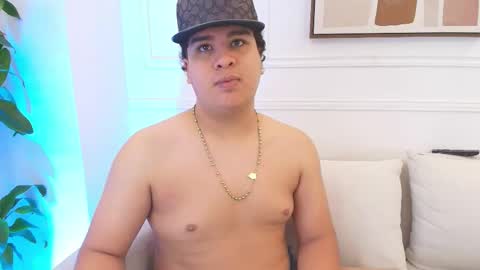 bennett_alejoo online show from November 21, 7:35 pm