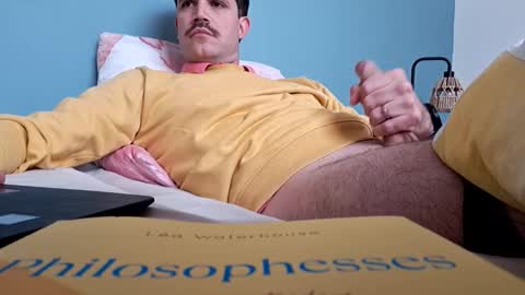 benoitgmx12 online show from April 19, 1:21 pm