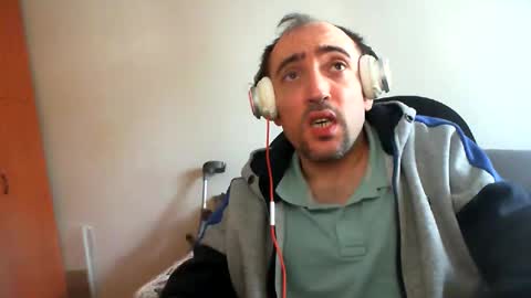 Snapshot of bentish chatting on January 25, 7:38 am bentish online show from January 25, 7:38 am