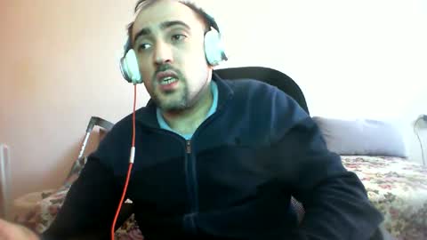 Snapshot of bentish chatting on January 6, 12:46 pm bentish online show from January 6, 12:46 pm