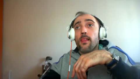 Snapshot of bentish chatting on January 8, 10:15 am bentish online show from January 8, 10:15 am