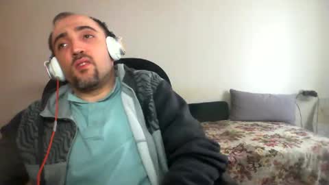 Snapshot of bentish chatting on December 29, 9:17 am bentish online show from December 29, 9:17 am