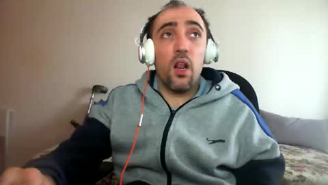 Snapshot of bentish chatting on January 4, 12:49 pm bentish online show from January 4, 12:49 pm