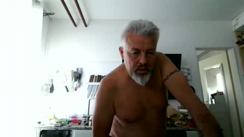 Martin online show from April 9, 2:23 pm