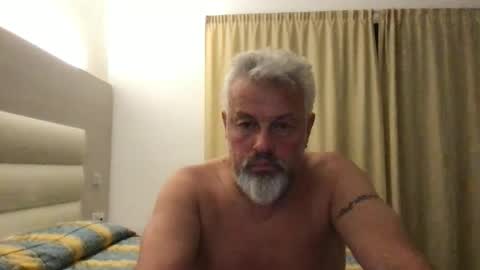 Martin online show from April 16, 9:04 pm