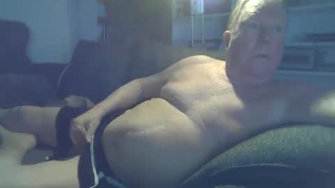 Snapshot of berra3232 chatting on March 2, 8:03 pm berra online show from March 2, 8:03 pm