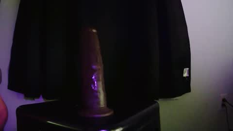 bidadwitabooty online show from April 13, 5:52 am